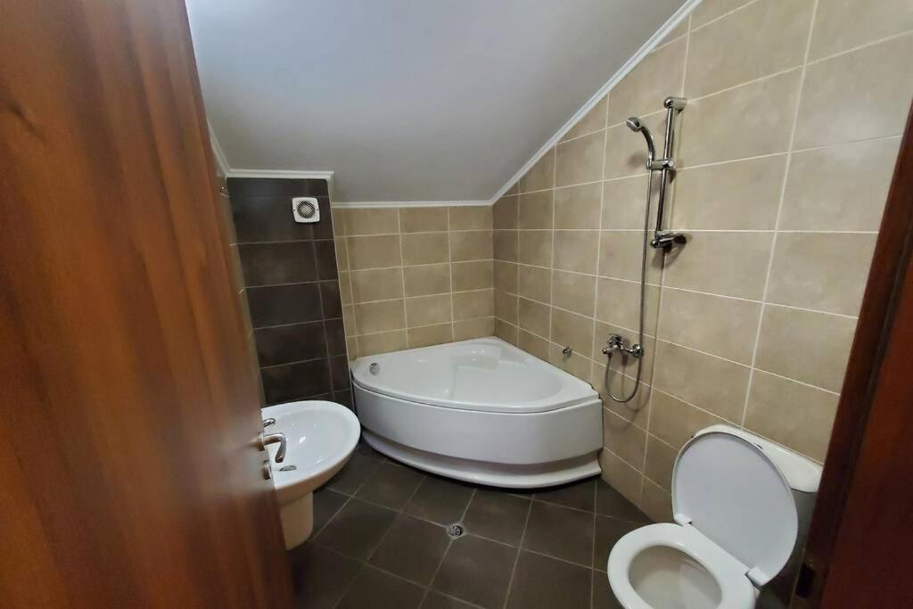 Двете Къщи В Планината Villa Beli Osum Exterior photo
